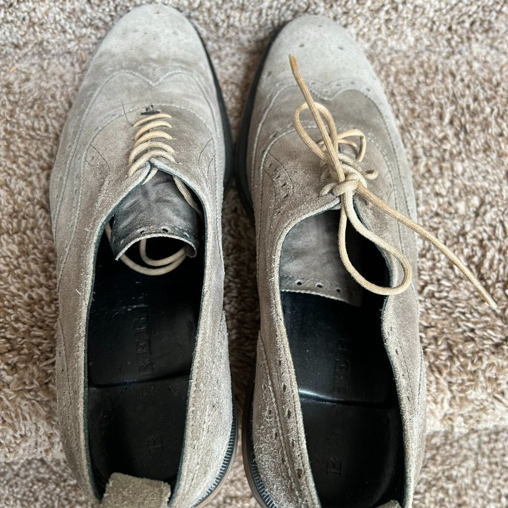 Burberry Men’s  Beige  Suede Oxford Brogues. - Picture 7 of 13